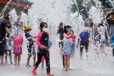 해남군, 고천암생태공원 바닥분수에서 무더위 식혀