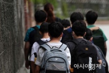 수도권 유·초·중·고 14일부터 전면 원격수업…학원은 10시까지(종합)