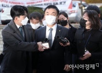 [포토] 말없이 영장심사 출석하는 권오수 도이치모터스 회장