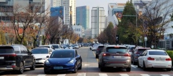 왕복 4차로 막고 다닥다닥 200여대 불법 주차…공단·중심가 도로들