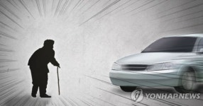 [르포]절반 왔는데 벌써 빨간불…목숨 걸고 건너야 횡단보도 두려운 노인들(종합)