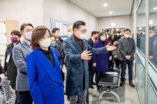 송파둘레길 탄천구간 트릭아트 · 포토존 조성
