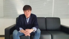 카페24, 내년 봄엔 여성복 인기…빅데이터는 다 안다