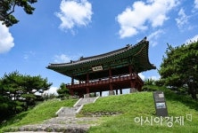 그래피티?‥ 문화재 영월루 낙서 훼손 발견