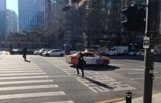 [르포]보행자 건너는데도 사이로 슝…여전히 멈춤없는 횡단보도 우회전