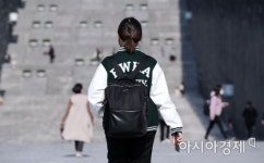 강의실 문 조심스럽게 여는 대학들…1학기도 비대면 병행