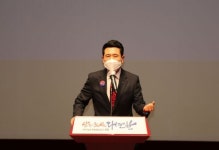 “위드 코로나 대비했으니 끄떡없소” … 이강덕 포항시장 재택치료, 비대면 시스템 가동