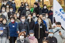 [포토] 중랑구 ‘사가정51길’ 특화거리 준공...광진구 벚꽃길 함께 걷기대회’ 개최