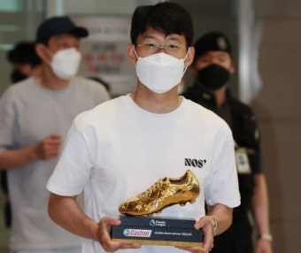 손흥민 공항패션 티셔츠 7만 3000원…'NOS7' 오늘 론칭