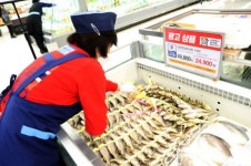 이마트, 농축수산물 대전에 자체 할인까지…최대 50% 저렴