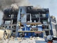 화성 제약회사 공장서 폭발로 화재…8명 경상·1명 건물고립(종합)