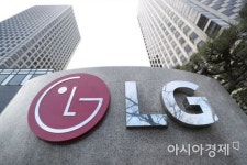 [단독]LG, 여의도 쌍둥이빌딩 리모델링...저층부 직원 휴게 공간으로
