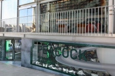 이태원에 피코크 떴다 현대카드 다빈치모텔서 팝업 오픈