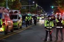 [속보] 서울시 이태원역 지하철 6호선에 임시열차 운행