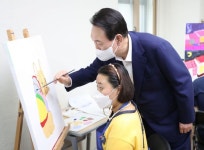 발달장애인 주간활동 내년부터 2시간 확대…최중증은 24시간 돌봄 대표 이미지