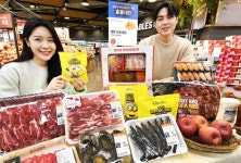 대형마트, 연말 홈파티 대전…“소고기부터 랍스터까지”