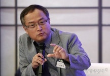 [하루만보하루천자]김재진 교수가 말하는 뇌건강…"마음노화 늦추는 해법은 운동"