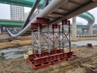 신도림역 부근 내려 앉은 도림육교 가설받침대 설치