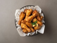 간장치킨 대표주자 bhc 골드킹 콤보, ‘단짠의 정석’