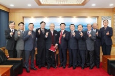 홍남표 창원특례시장, 경남기독교지도자와 소통