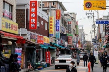 [하루만보]양꼬치 먹고 도림천·보라매공원 걸으며 벚꽃 구경