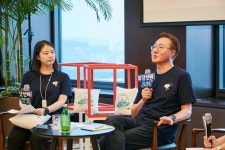 미래주유소는 전기 제공하는곳 김준 SK이노 부회장, 신입사원과 대화