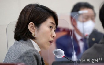 고민정 