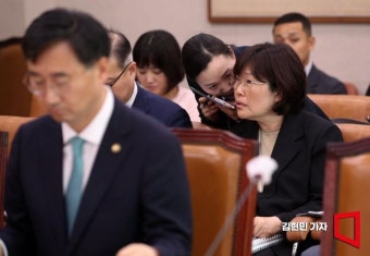 [포토] 법사위 참석한 유재은 법무관리관