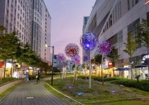 LED 지주경관조명 민들레 홀씨 형상화 마곡역존 설치