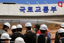 9월 주택 인허가 전월 대비 680% 급증…착공은 여전히 침체