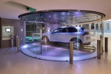 차고가 아니라 갤러리…슈퍼카 보관용 펜트하우스 사는 억만장자들