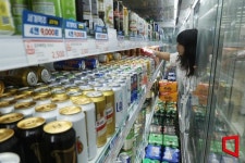 안 딴 고량주 안에서 파리 발견…보상금 1억 요구? 악성민원인 취급