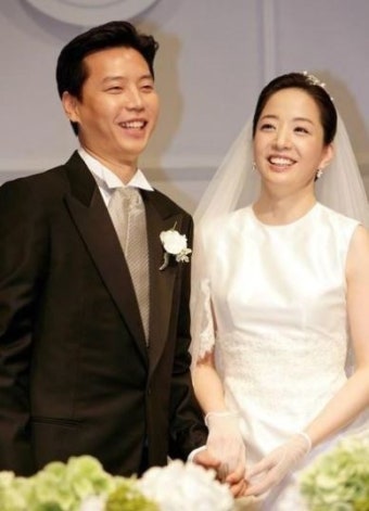 '현대가 며느리' 노현정, 홀로 깜짝 외출…미소 활짝