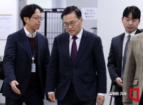 시스템 공천 깨졌다 탄핵의 강 돌아가나 국힘 컷오프 현역 반발