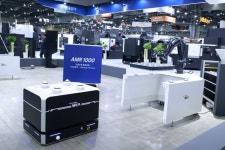 사람 없이 전기차부품 만든다…현대위아, 기술전시회서 선봬