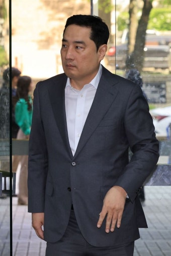 “조민 포르쉐 탄다” 강용석·김세의, 명예훼손 혐의 2심 무죄