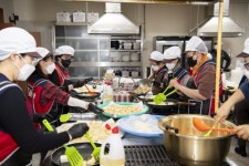 울릉군, 거동불편 저소득 재가노인 식사 배달 지원