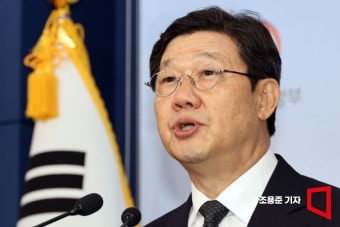 [포토] 의료특위 회의 결과 발표하는 노연홍 위원장