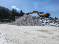 거창군, 위천석재 단지 폐기물 무단 방치 … 처리 대책도 없어