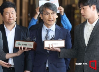 [포토] 질문에 답하는 최재영 목사