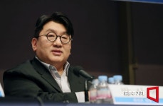 방시혁 재벌 총수됐다…하이브, 엔터기업 최초 대기업집단