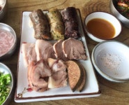 순댓국집서 추가한 5천원 순대·편육…부실하다 vs 아니다 설전