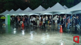 4시간 기다린 젠슨 황 AI 유니버스…가죽재킷 등장에 박수 쏟아져