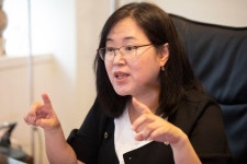 학폭 재판 노쇼 권경애 변호사, 5000만원 물어내야