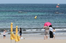 일본한테 관광객 다 뺏긴 제주도…문닫는 민박집 41배 급증했다