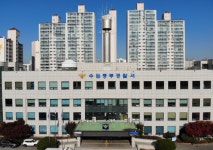 수원서 역주행 70대 운전자, 차량 5대 들이받아…급발진 주장