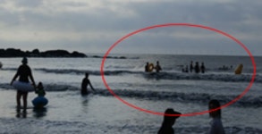 영광 가마미해수욕장서 만조에 고립된 물놀이객 5명 구조