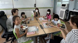 “엄마와 함께 아침밥 먹기”…천태초 등굣길 행사 개최