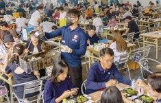 200g 한우육회 3만원…25만명 찾은 횡성한우축제 2일 개막