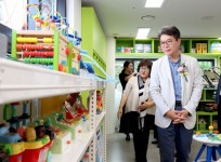 장난감 빌려 쓰세요...성동구 성수 장난감세상 개관
